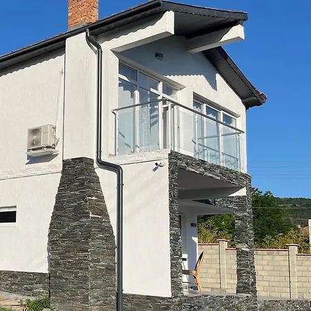 Trinity House Obrochishte