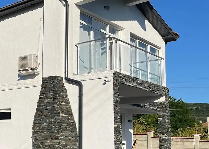 Trinity House Obrochishte